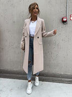 Trenchcoat i ull – Lång dubbelknäppt kappa i ullmix för kvinnor